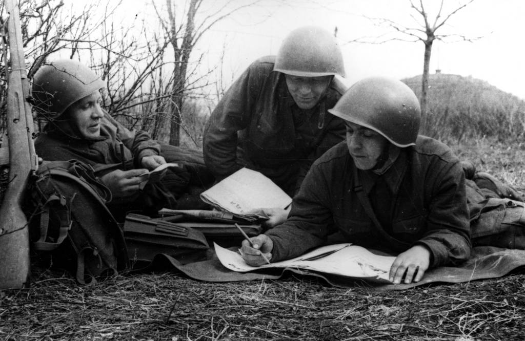 Выпуск боевого листка. Южный фронт. 1941